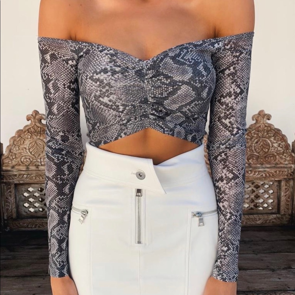 Tiger mist snakeskin crop